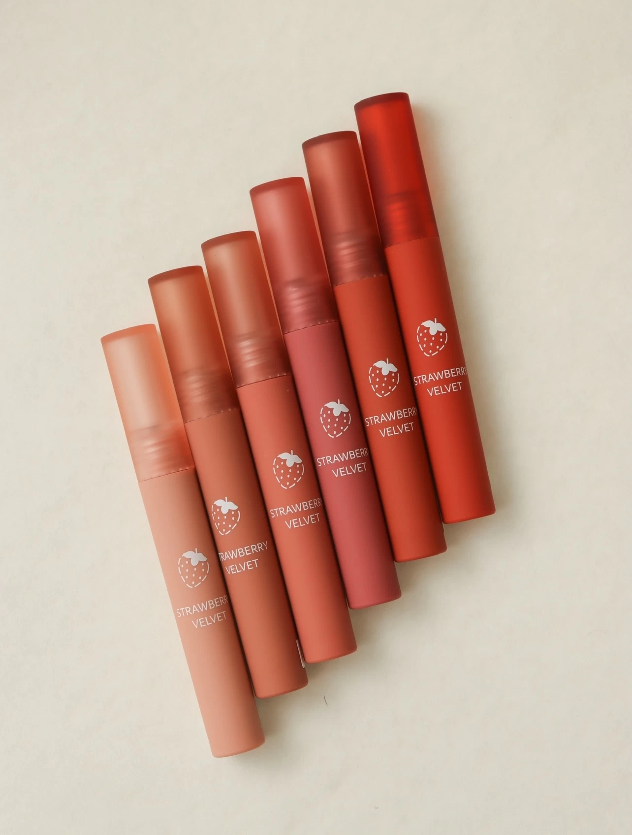 labial-matte-strawberry-velvet